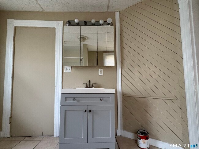 Building Photo - 151 Fitch St