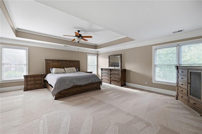 Building Photo - 227 Oakwind Pointe