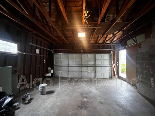 Building Photo - 7725 Tessman Dr