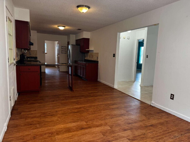 Building Photo - 3613 Burton Cir