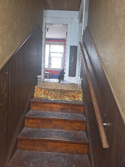 Building Photo - 625 Ruble Ave