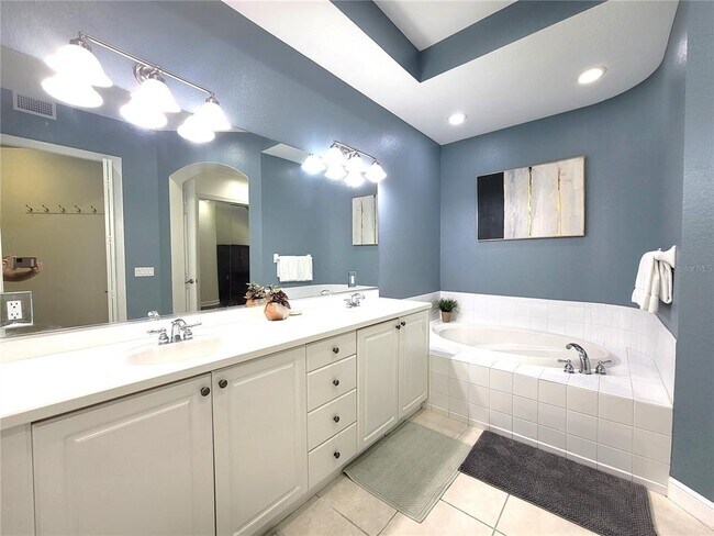 Building Photo - 5465 46th Ct W