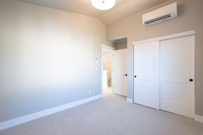 Building Photo - 2 Weeks Free Rent W/ Approved Application ...