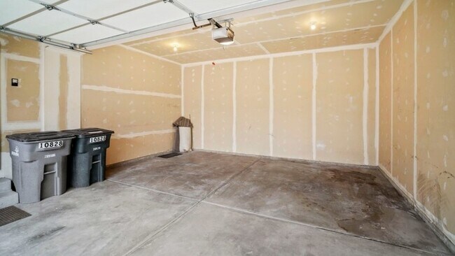 Building Photo - 10828 Wynview Ln