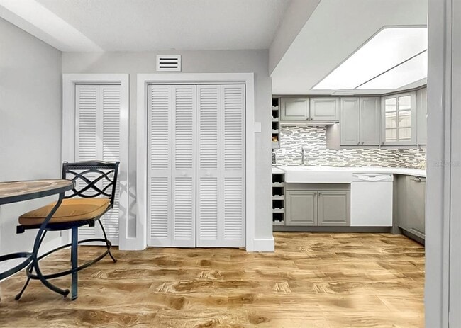 Building Photo - 6504 Surfside Blvd