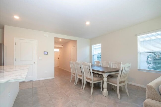 Building Photo - 3513 Hilltop Cir