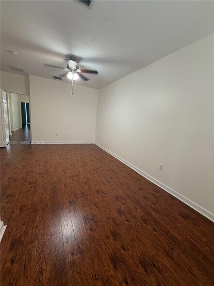 Building Photo - 10747 NW 76th Ln