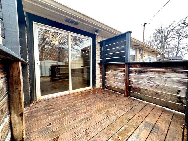 Building Photo - 28 Leonard Dr