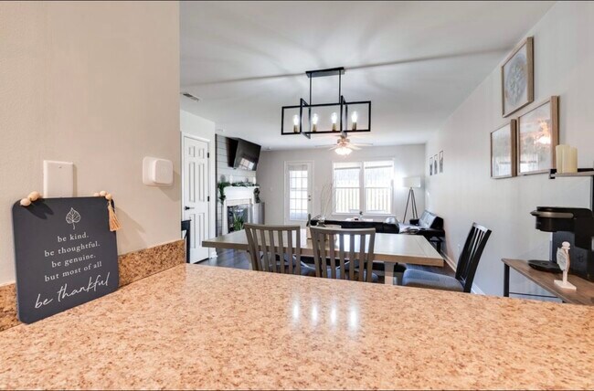 Building Photo - 3302 Comstock Rd