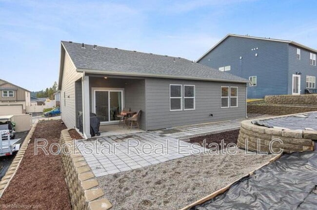 Building Photo - 8215 S Avery Rd