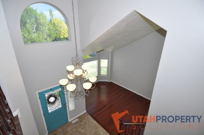 Building Photo - 11758 Chalk Creek Way