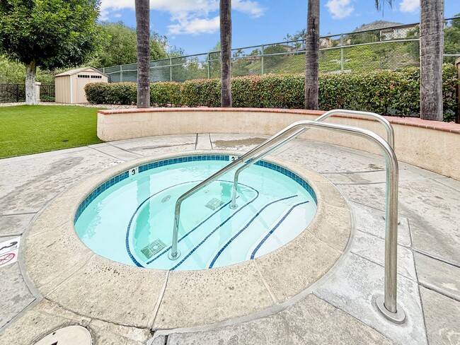 Building Photo - Spacious & Upgraded 4 Bedroom, 3 Bath Home...
