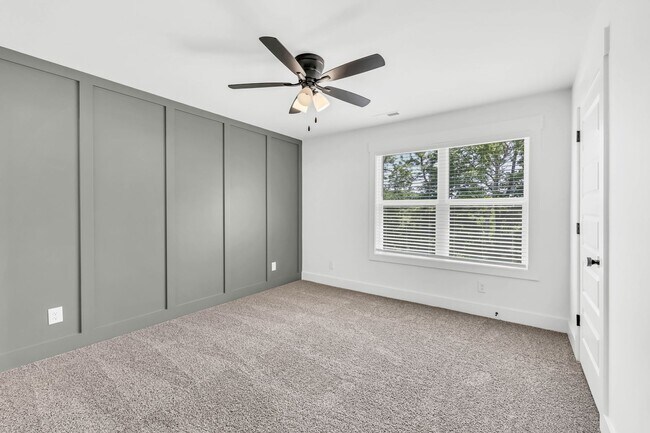 Building Photo - 358 Front Rdg Cir
