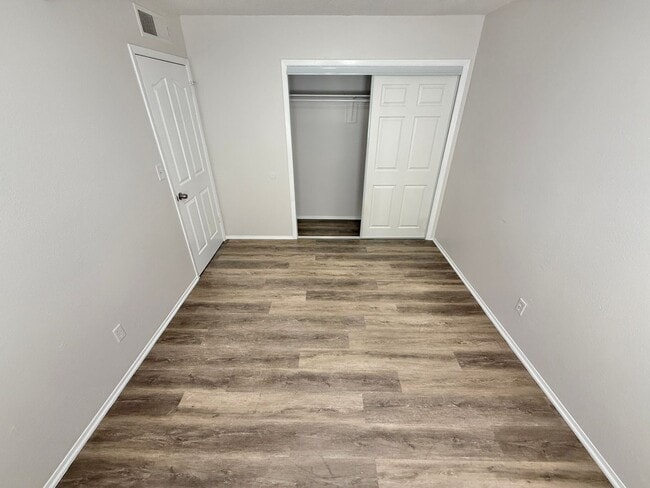 Building Photo - Socorro 2 Bedroom 1 Bath