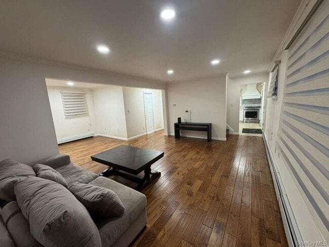 Building Photo - 223 Waverly Ave