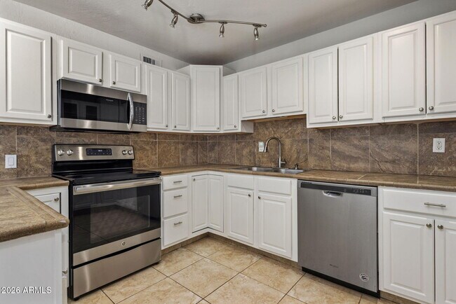 Building Photo - 8307 E Monterosa St