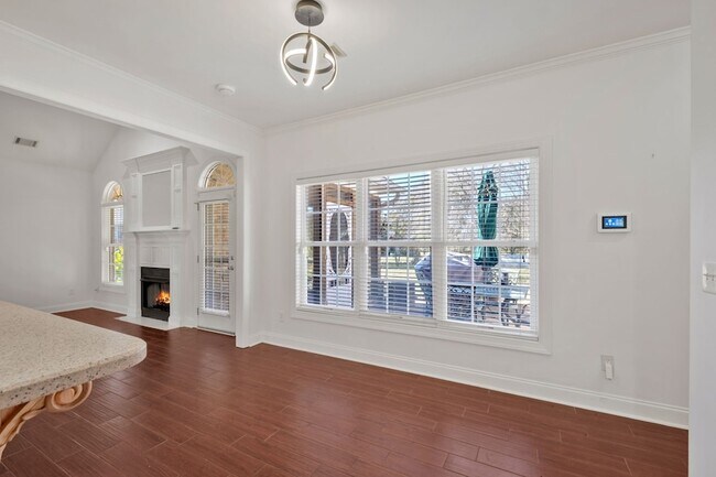 Building Photo - 614 Greene Dr