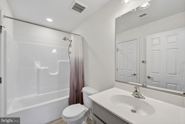 Building Photo - 111 Touhey Dr