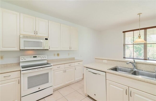 Building Photo - 1609 Sweetgum Terrace