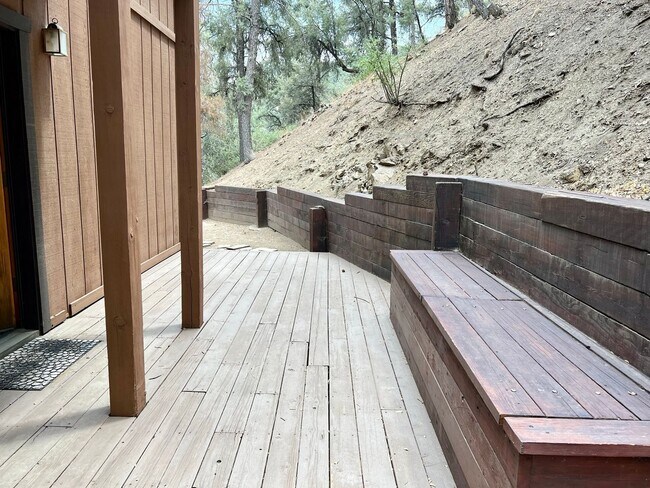 Building Photo - COMING SOON! PRIVATE MOUNTAIN HOME CLOSE T...