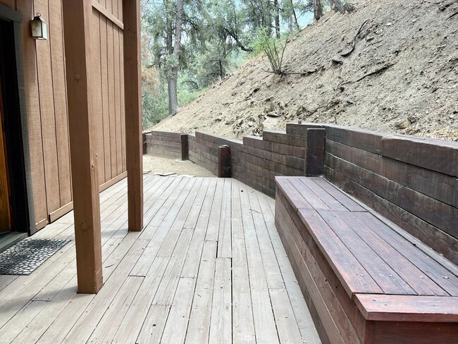 Building Photo - Cozy 3-Bed 2-Bath Cabin-Style Home Nestled...