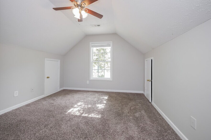 Building Photo - 18 Harper's Farm Dr