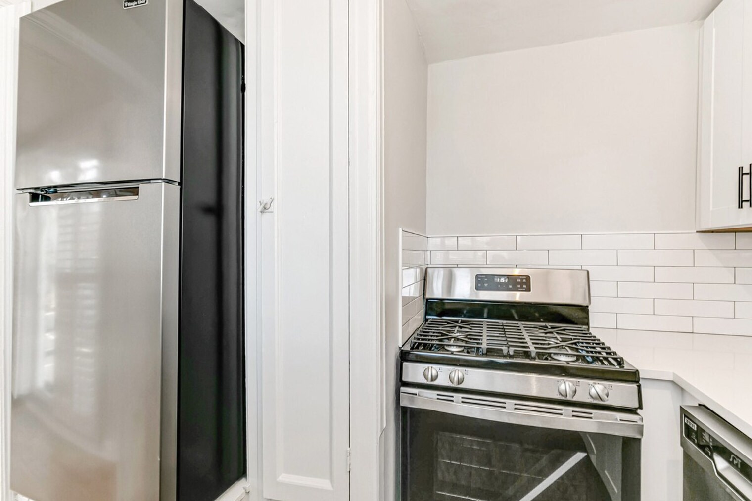 Building Photo - 1666 Detroit St