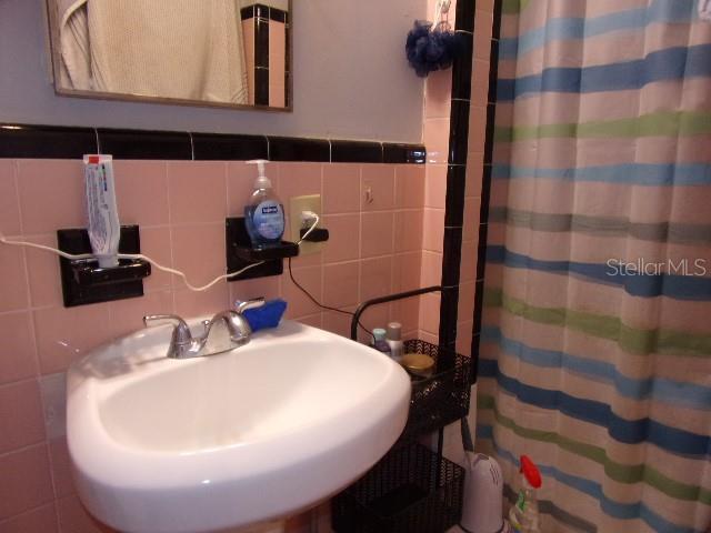 Building Photo - 3226 Independence Ave