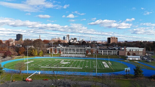 Building Photo - 40 Owen St