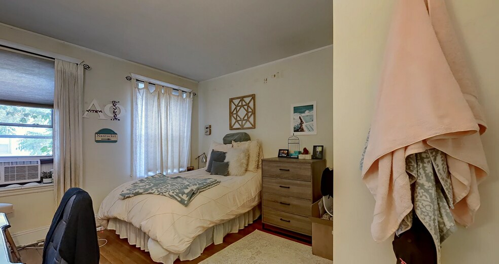 Building Photo - 1130 Commonwealth Ave