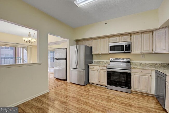 Building Photo - 6146 Main St