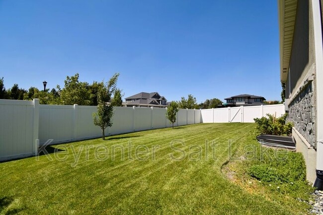 Building Photo - 2101 Plum Harvest Way