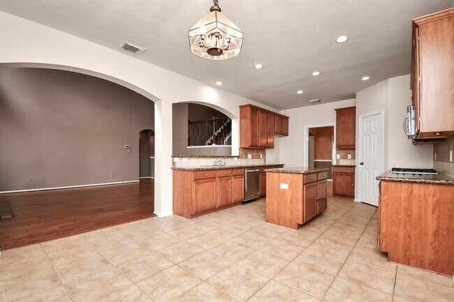 Building Photo - 2523 Sunstone Ln