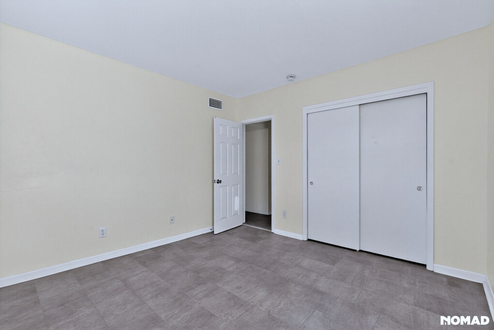 Building Photo - 3150 Pinellas Point Dr S