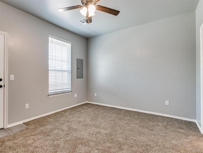 Building Photo - 1734 Eighty-Niner Ter