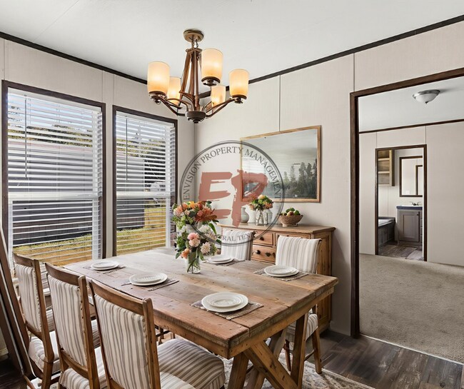 Building Photo - 21 Clear Creek