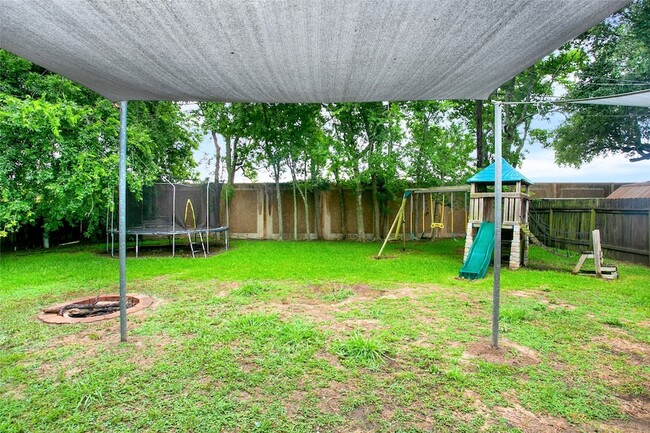 Building Photo - 6219 Silver Leaf Dr