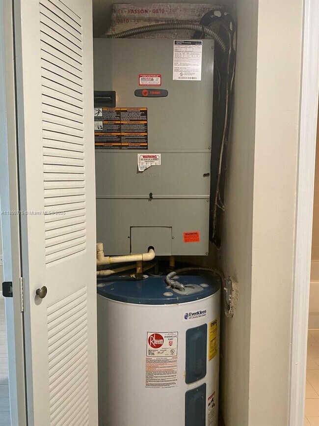 Building Photo - 22921 SW 88th Pl