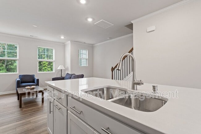 Building Photo - 1721 Chirping Trl