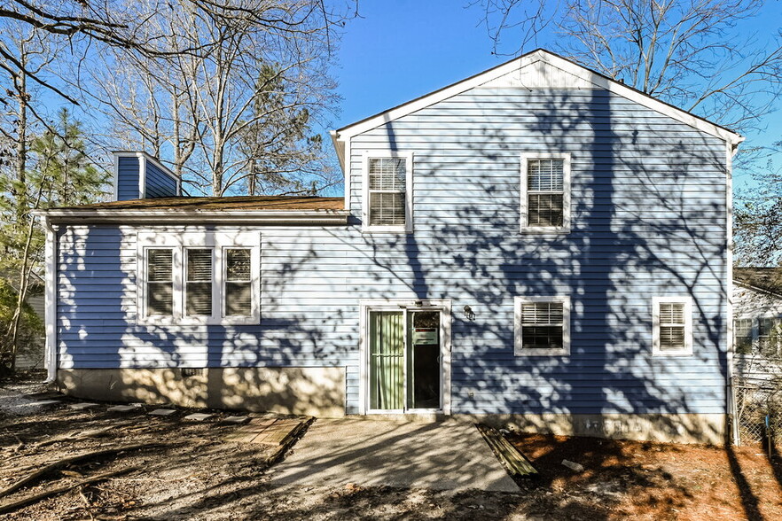 Building Photo - 5895 Brookside Dr SE