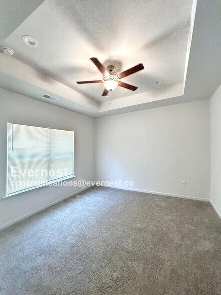 Building Photo - 523 E Robinson St