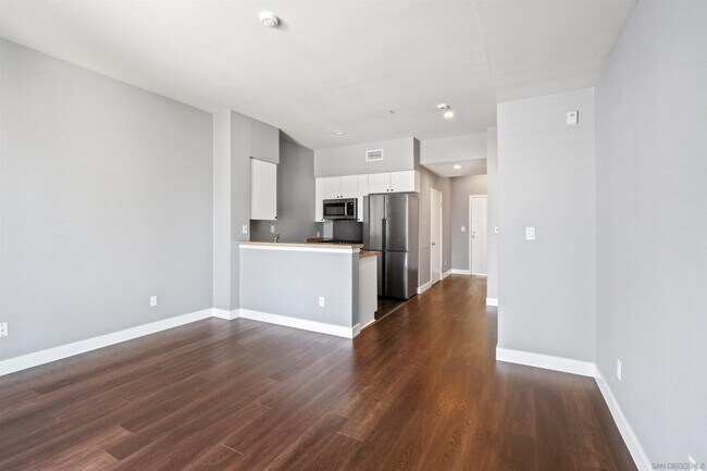 Building Photo - 445 Island Ave