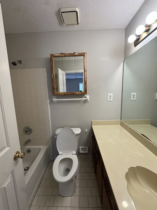 Building Photo - 3709 Deer Forest Dr