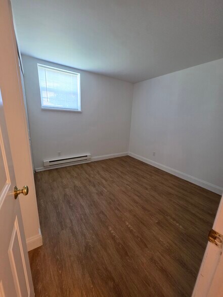 2nd bedroom - 152 Church St