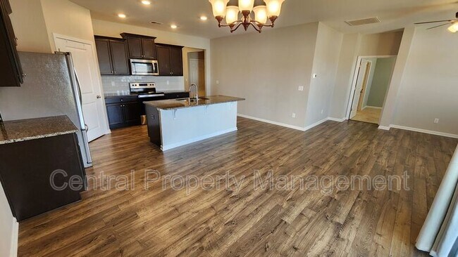 Building Photo - 731 Liberty Walk Ln