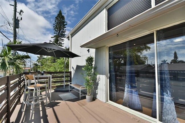 Building Photo - 250 SE Park St