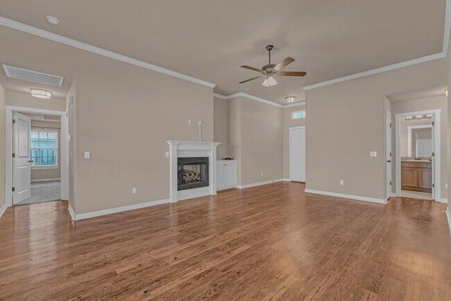 Building Photo - Beautiful 3-Bedroom Home with Open Layout & Fenced Backyard!