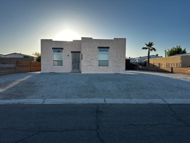 Primary Photo - Fully furnished Rental Available Now