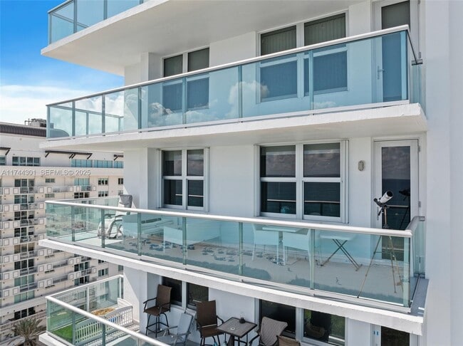 Building Photo - 9511 Collins Ave