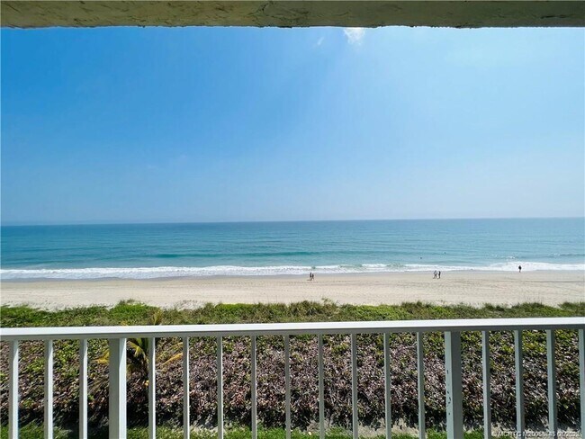 Building Photo - 10102 S Ocean Dr